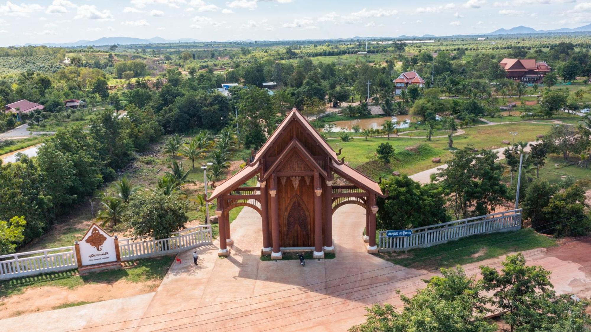 Phum Domnak Domrey Resort 참복 외부 사진